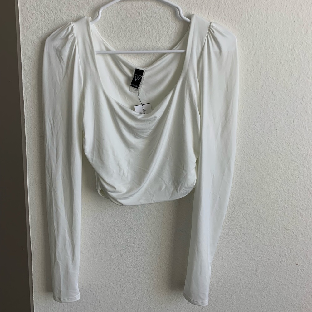 White long sleeve crop top